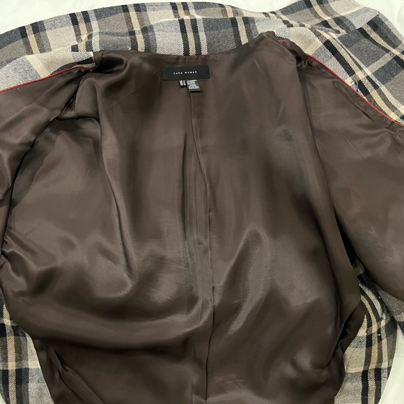 Zara Plaid Oversized Wool Cape - Picture 4 of 10